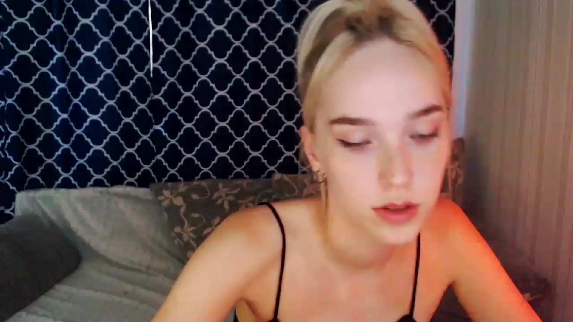 Gallery image thumbnail from EvaRockStar's myfreecams stream on, 08/14/2023, 11:39 image 3 of 20