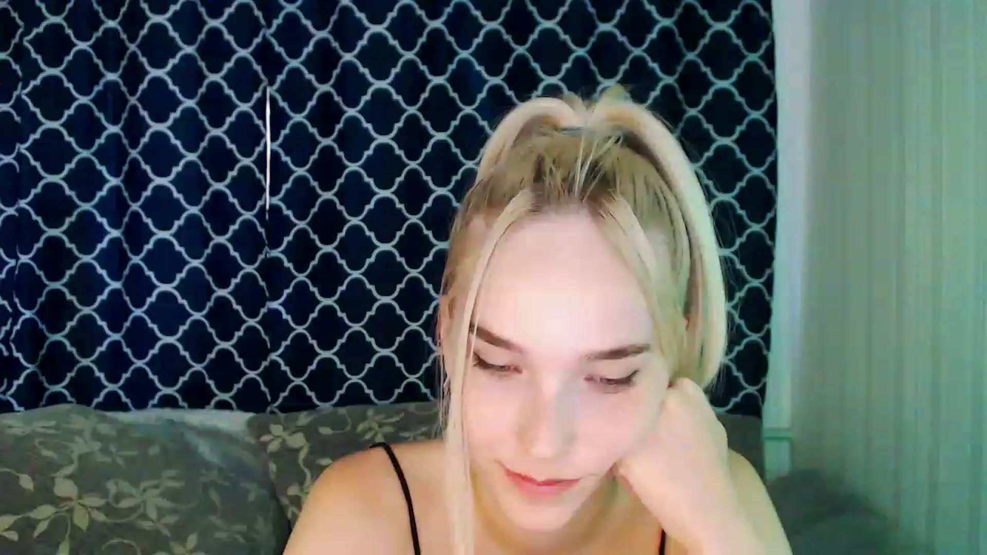 Gallery image thumbnail from EvaRockStar's myfreecams stream on, 08/14/2023, 11:39 image 8 of 20