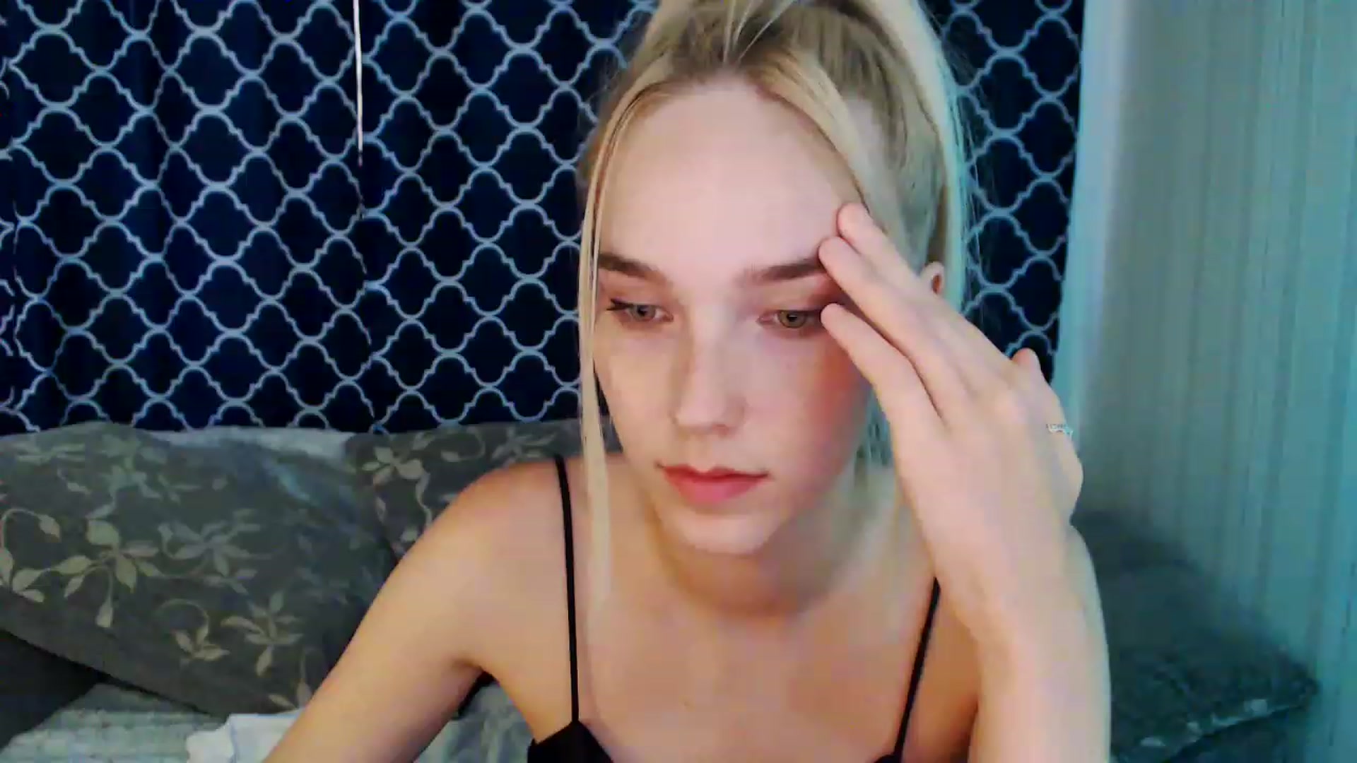 Gallery image thumbnail from EvaRockStar's myfreecams stream on, 08/14/2023, 11:39 image 14 of 20