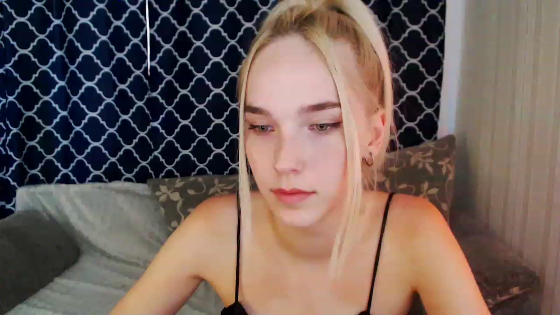 Gallery image thumbnail from EvaRockStar's myfreecams stream on, 08/14/2023, 11:39 image 4 of 20