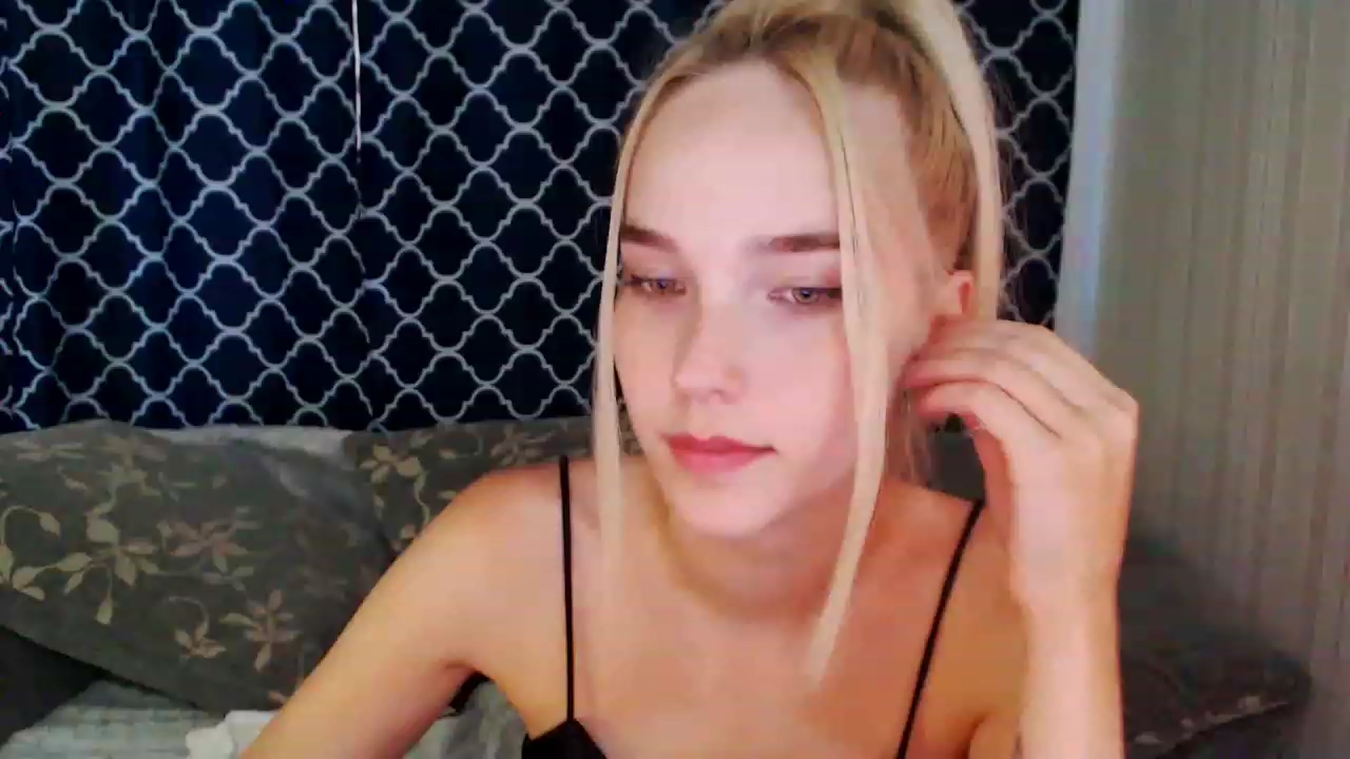 Gallery image thumbnail from EvaRockStar's myfreecams stream on, 08/14/2023, 11:39 image 16 of 20