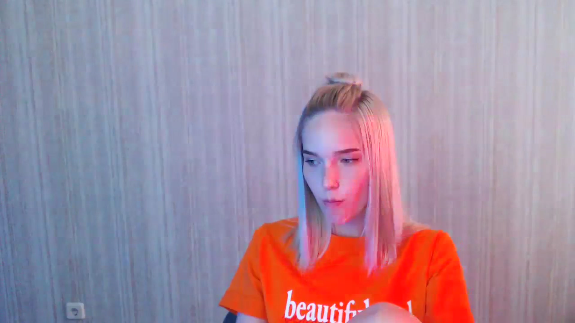 Gallery image thumbnail from EvaRockStar's myfreecams stream on, 08/17/2023, 13:51 image 17 of 20