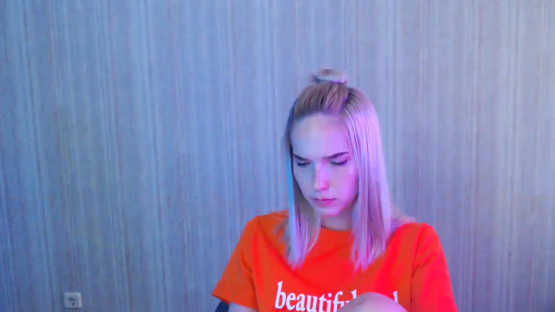 Gallery image thumbnail from EvaRockStar's myfreecams stream on, 08/17/2023, 13:51 image 18 of 20