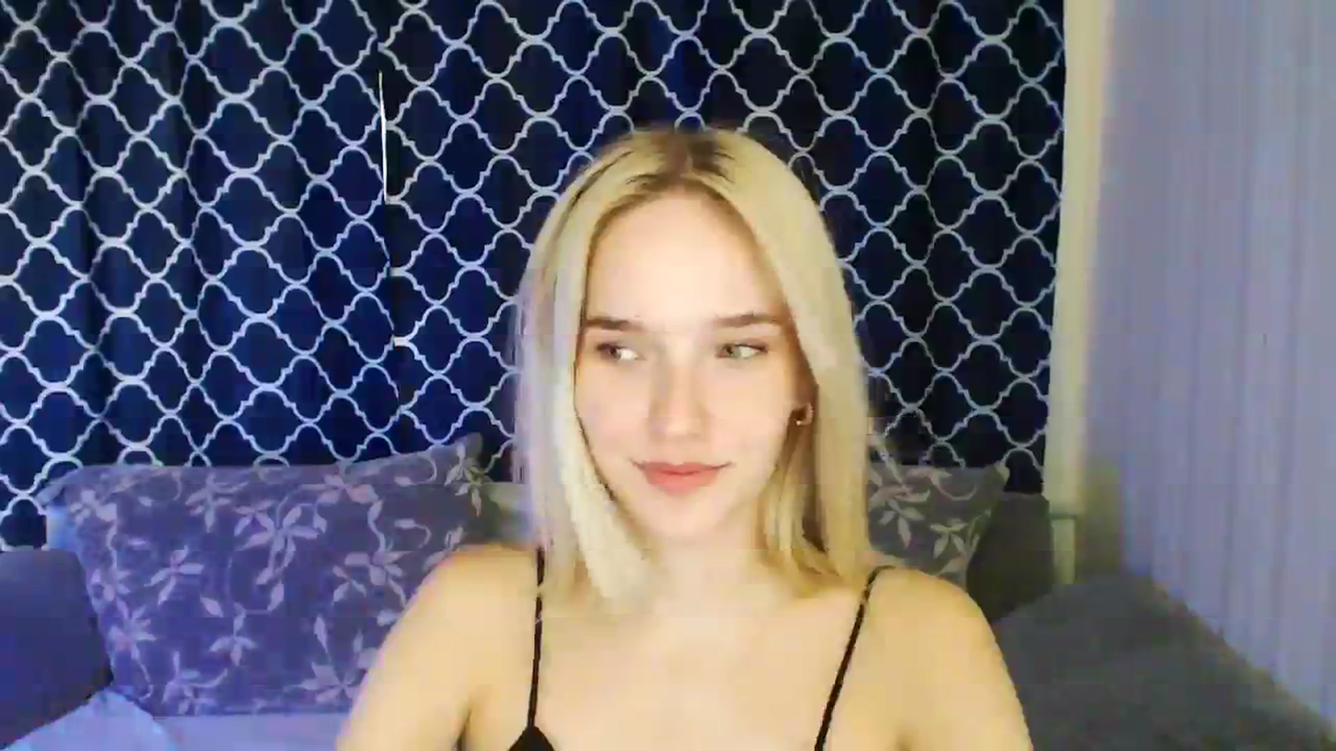 Gallery image thumbnail from EvaRockStar's myfreecams stream on, 09/01/2023, 09:50 image 17 of 20