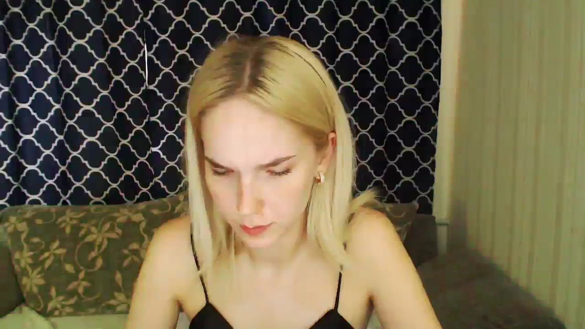 Gallery image thumbnail from EvaRockStar's myfreecams stream on, 09/01/2023, 09:50 image 5 of 20
