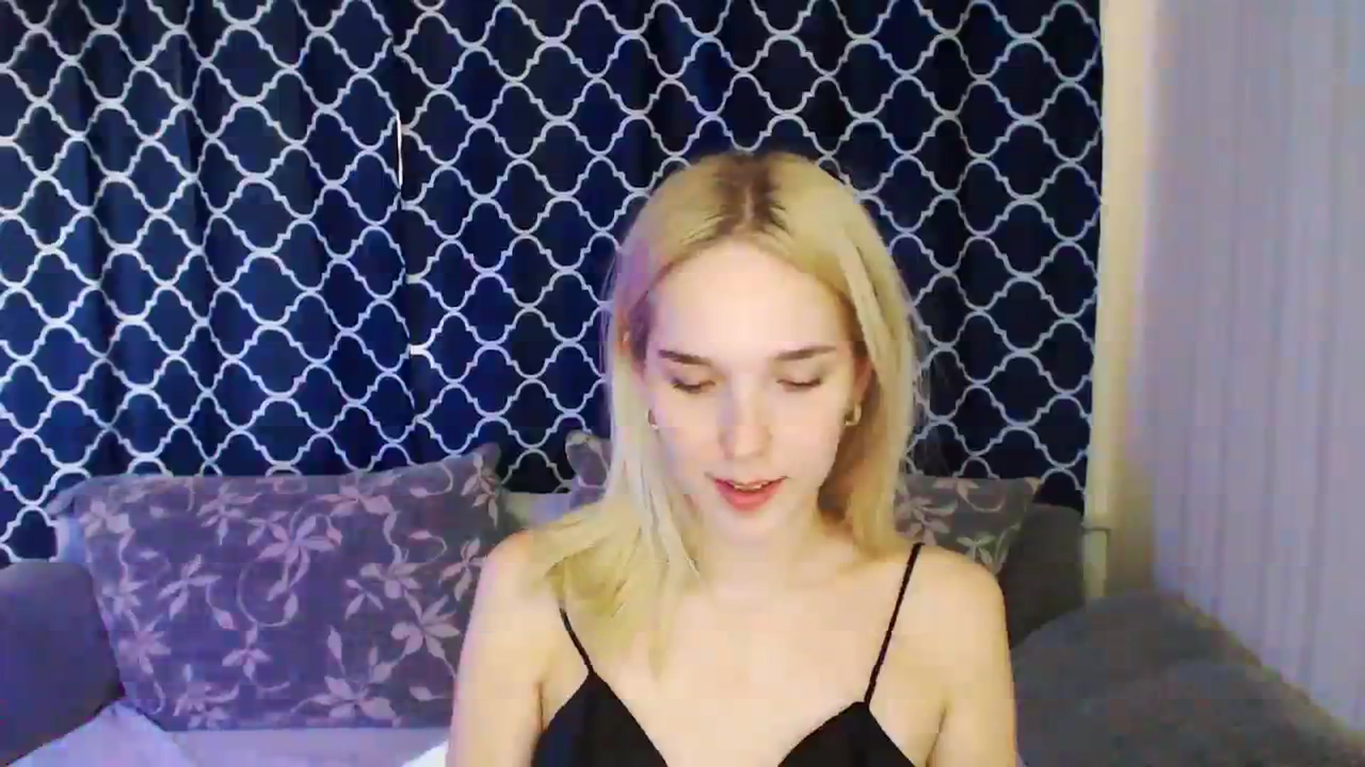 Gallery image thumbnail from EvaRockStar's myfreecams stream on, 09/01/2023, 09:50 image 12 of 20
