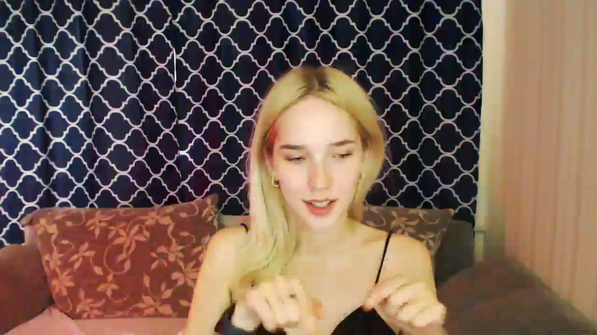 Gallery image thumbnail from EvaRockStar's myfreecams stream on, 09/01/2023, 09:50 image 11 of 20