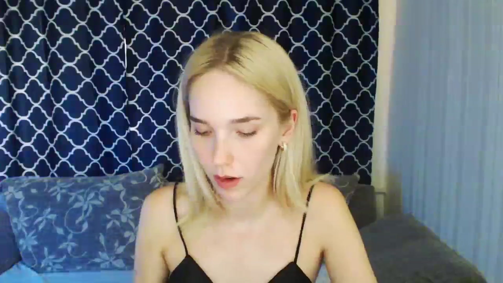 Gallery image thumbnail from EvaRockStar's myfreecams stream on, 09/01/2023, 09:50 image 3 of 20