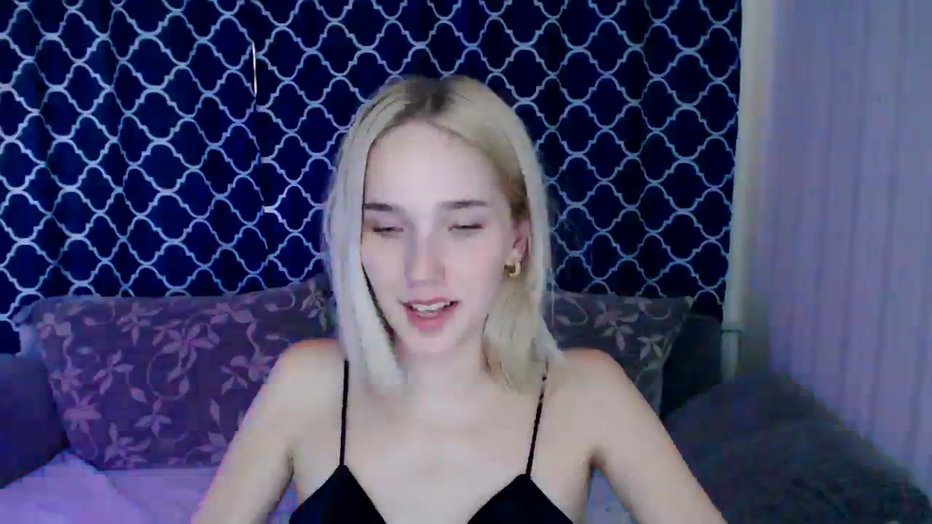 Gallery image thumbnail from EvaRockStar's myfreecams stream on, 09/01/2023, 10:30 image 14 of 20