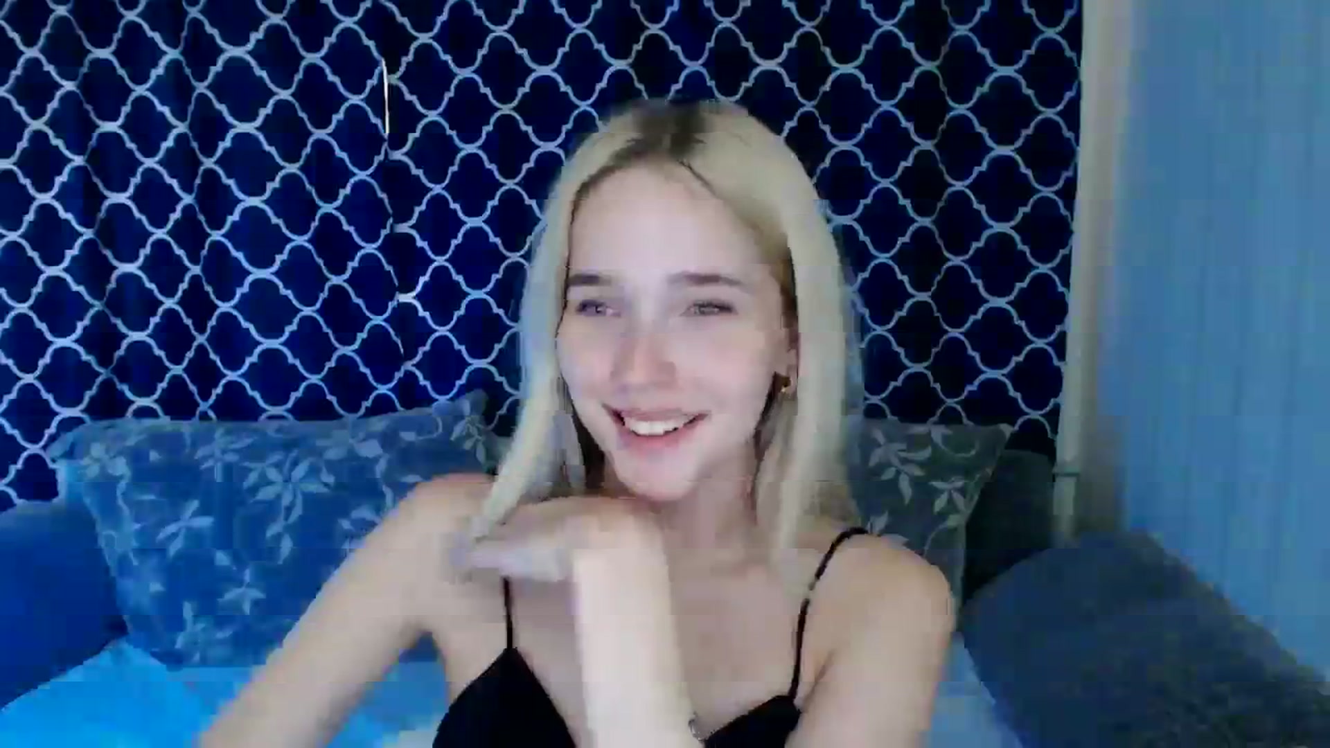 Gallery image thumbnail from EvaRockStar's myfreecams stream on, 09/01/2023, 10:30 image 11 of 20