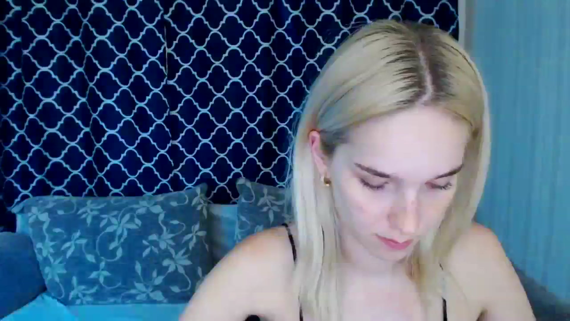 Gallery image thumbnail from EvaRockStar's myfreecams stream on, 09/01/2023, 11:58 image 16 of 20