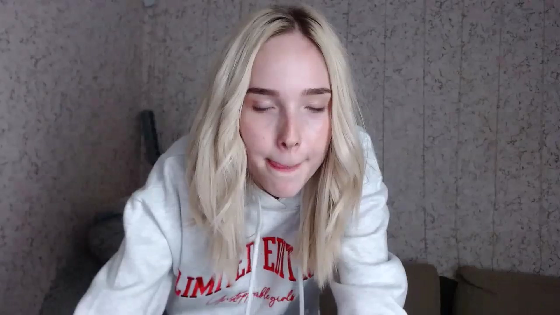 Gallery image thumbnail from EvaRockStar's myfreecams stream on, 09/10/2023, 15:48 image 14 of 20