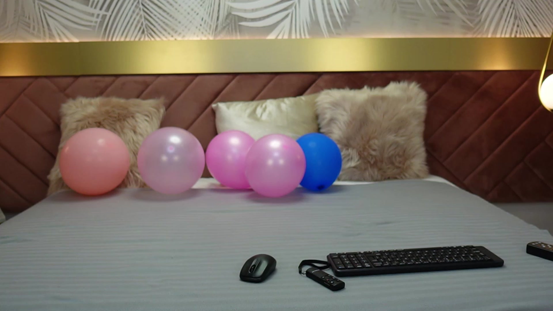 Gallery image thumbnail from EvaRogue's myfreecams stream on, 12/17/2022, 13:27 image 14 of 20