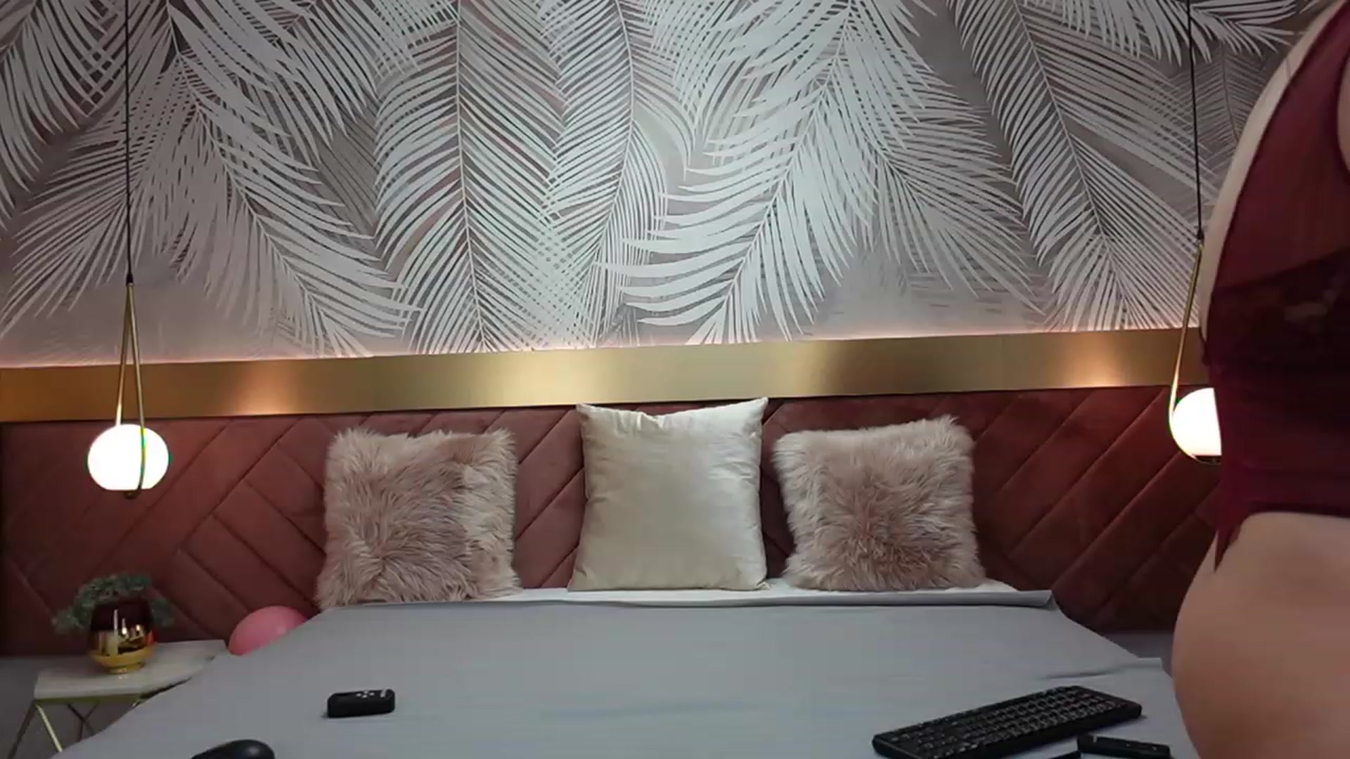 Gallery image thumbnail from EvaRogue's myfreecams stream on, 12/20/2022, 13:21 image 1 of 20