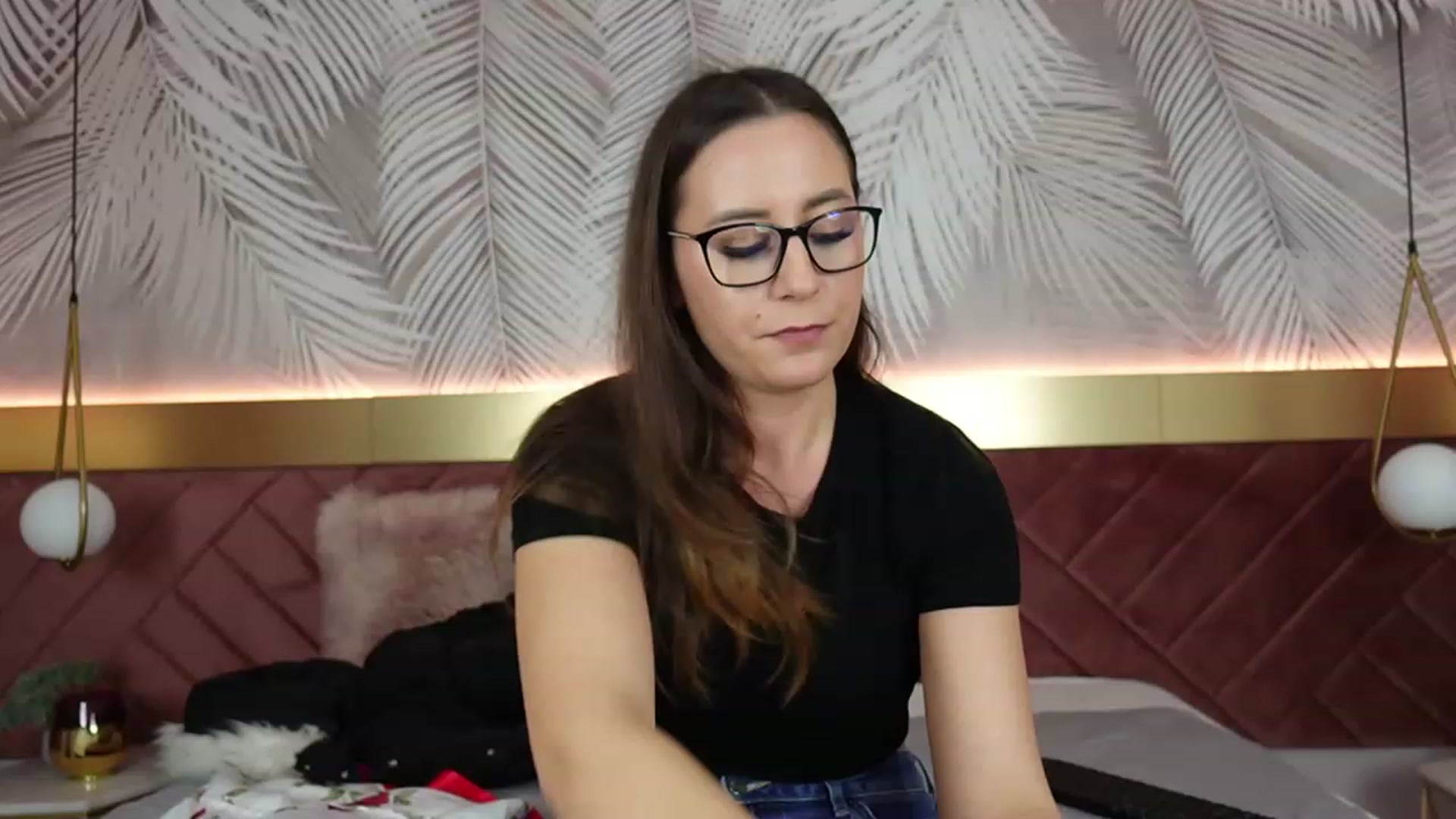 Gallery image thumbnail from EvaRogue's myfreecams stream on, 12/30/2022, 14:52 image 18 of 20