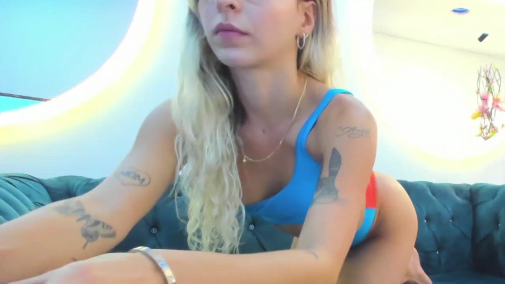 Gallery image thumbnail from EvaRosse_'s myfreecams stream on, 11/28/2022, 17:37 image 8 of 20