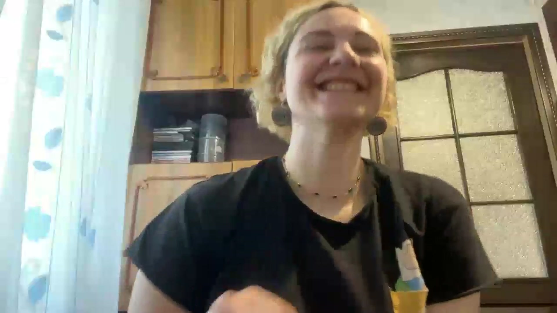Gallery image thumbnail from EvaSmile's myfreecams stream on, 06/20/2026, 16:15 image 7 of 20