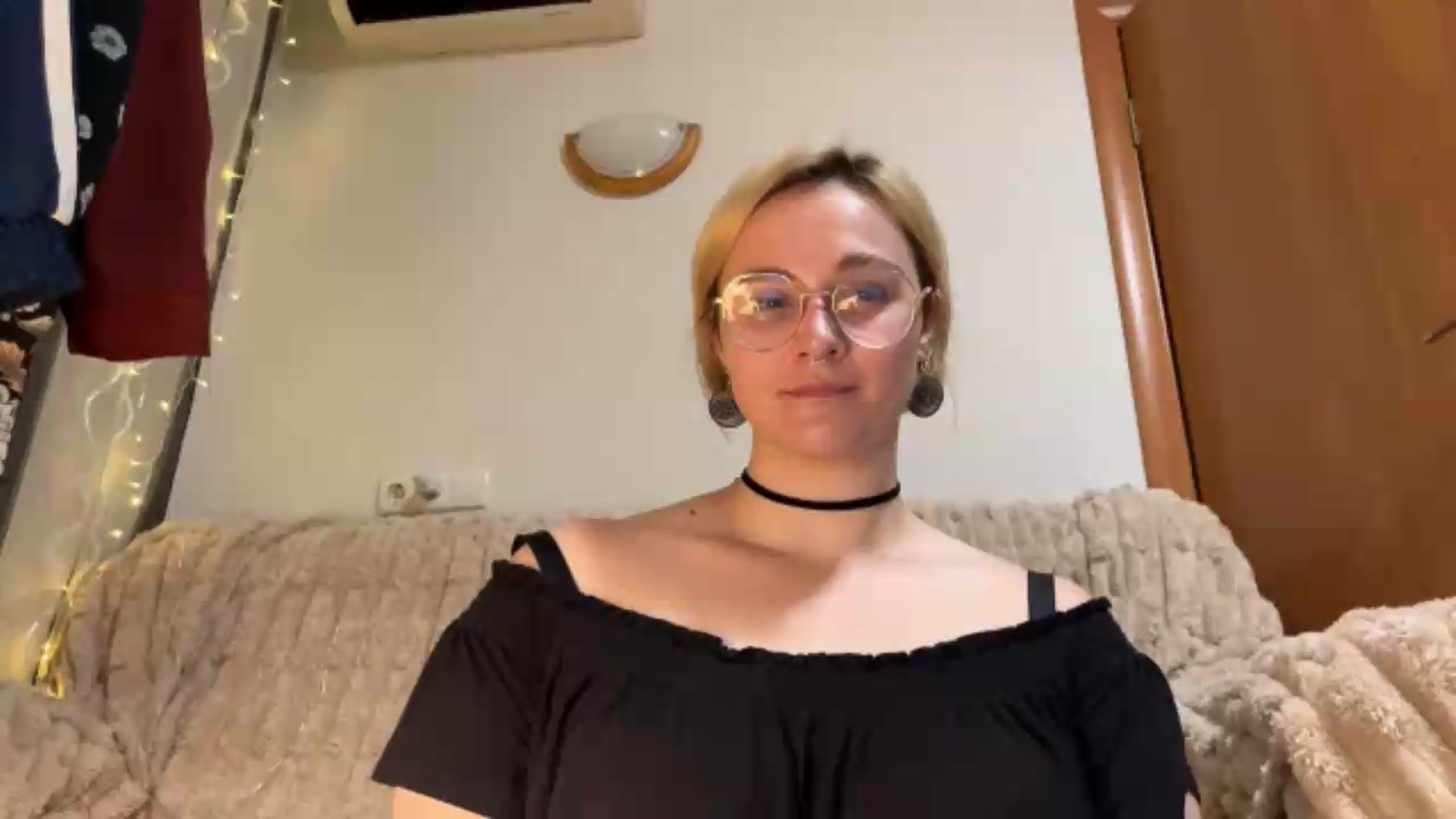 Gallery image thumbnail from EvaSmile's myfreecams stream on, 07/02/2026, 20:16 image 19 of 20