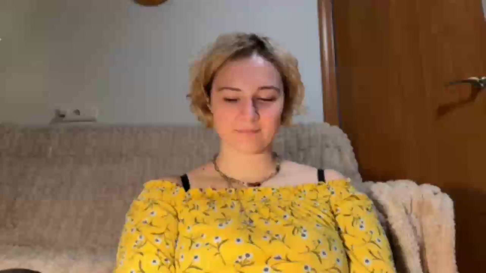 Gallery image thumbnail from EvaSmile's myfreecams stream on, 07/06/2026, 18:49 image 6 of 20