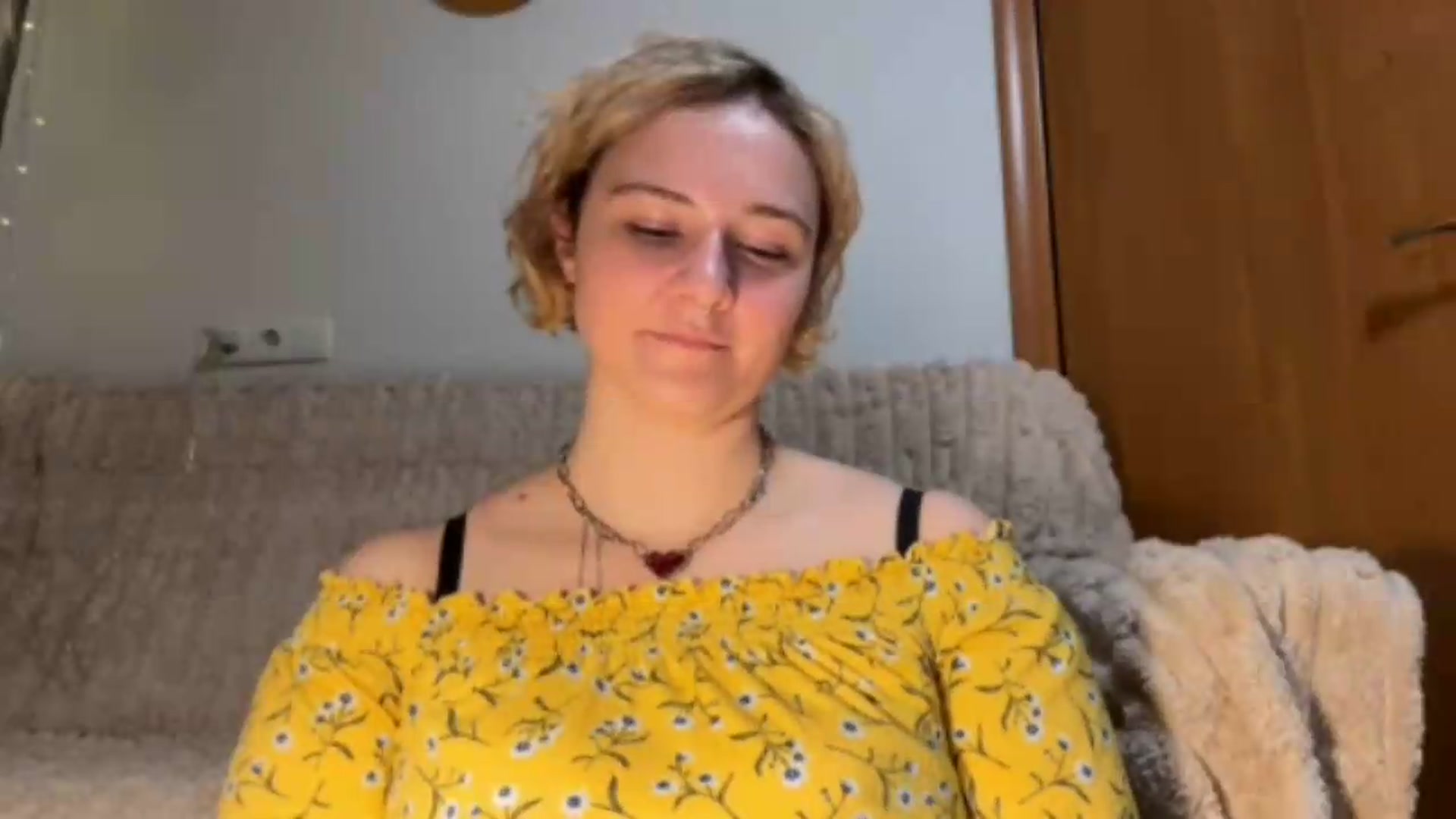 Gallery image thumbnail from EvaSmile's myfreecams stream on, 07/06/2026, 20:23 image 2 of 20