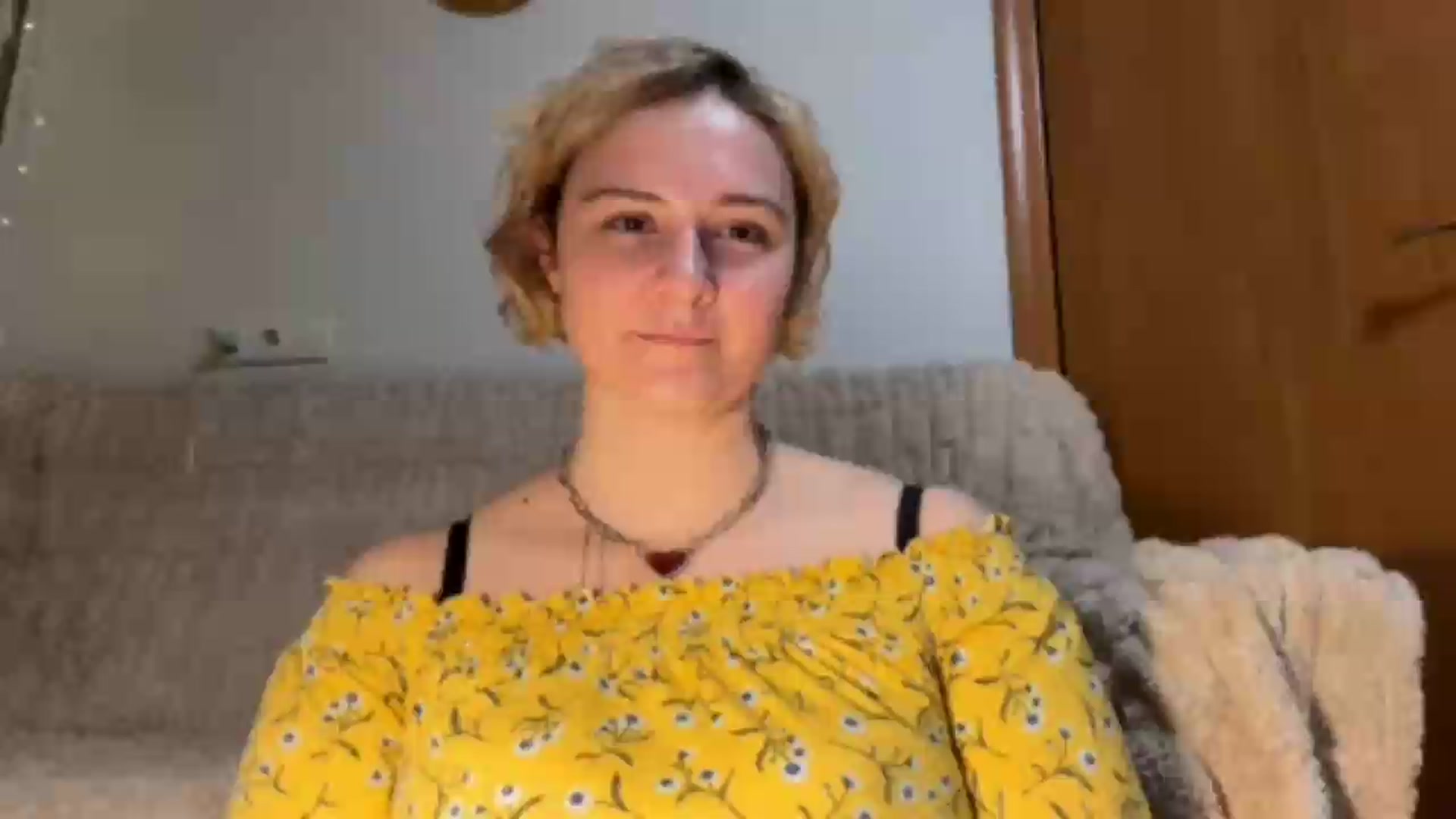 Gallery image thumbnail from EvaSmile's myfreecams stream on, 07/06/2026, 20:23 image 1 of 20