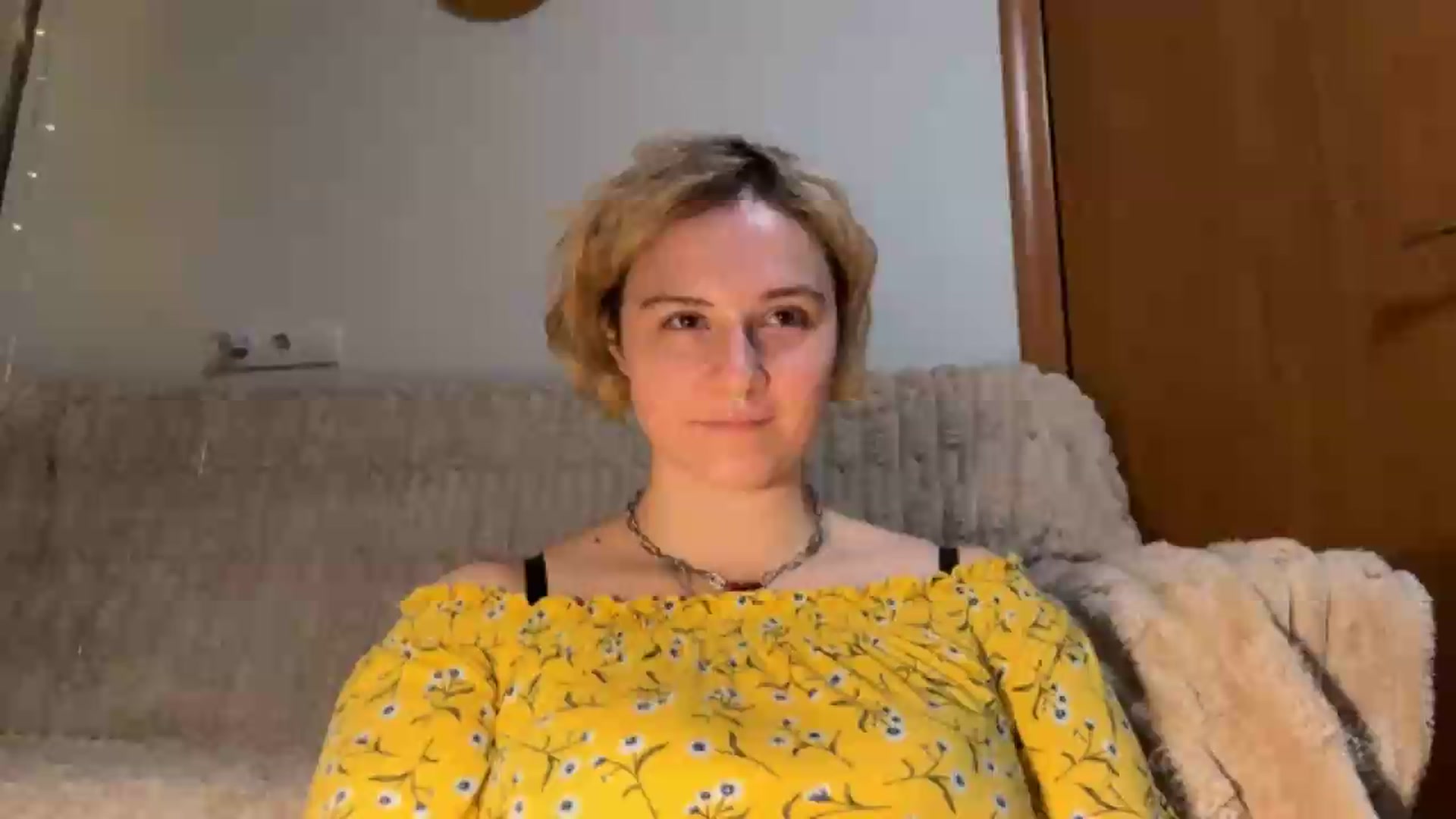 Gallery image thumbnail from EvaSmile's myfreecams stream on, 07/06/2026, 20:23 image 12 of 20