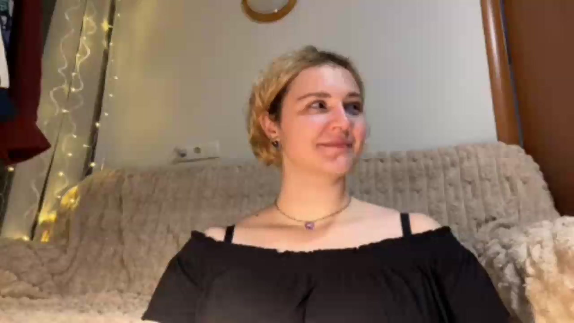 Gallery image thumbnail from EvaSmile's myfreecams stream on, 07/08/2026, 18:20 image 18 of 20