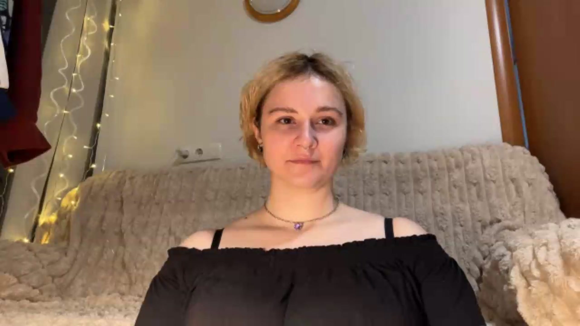 Gallery image thumbnail from EvaSmile's myfreecams stream on, 07/08/2026, 18:20 image 12 of 20