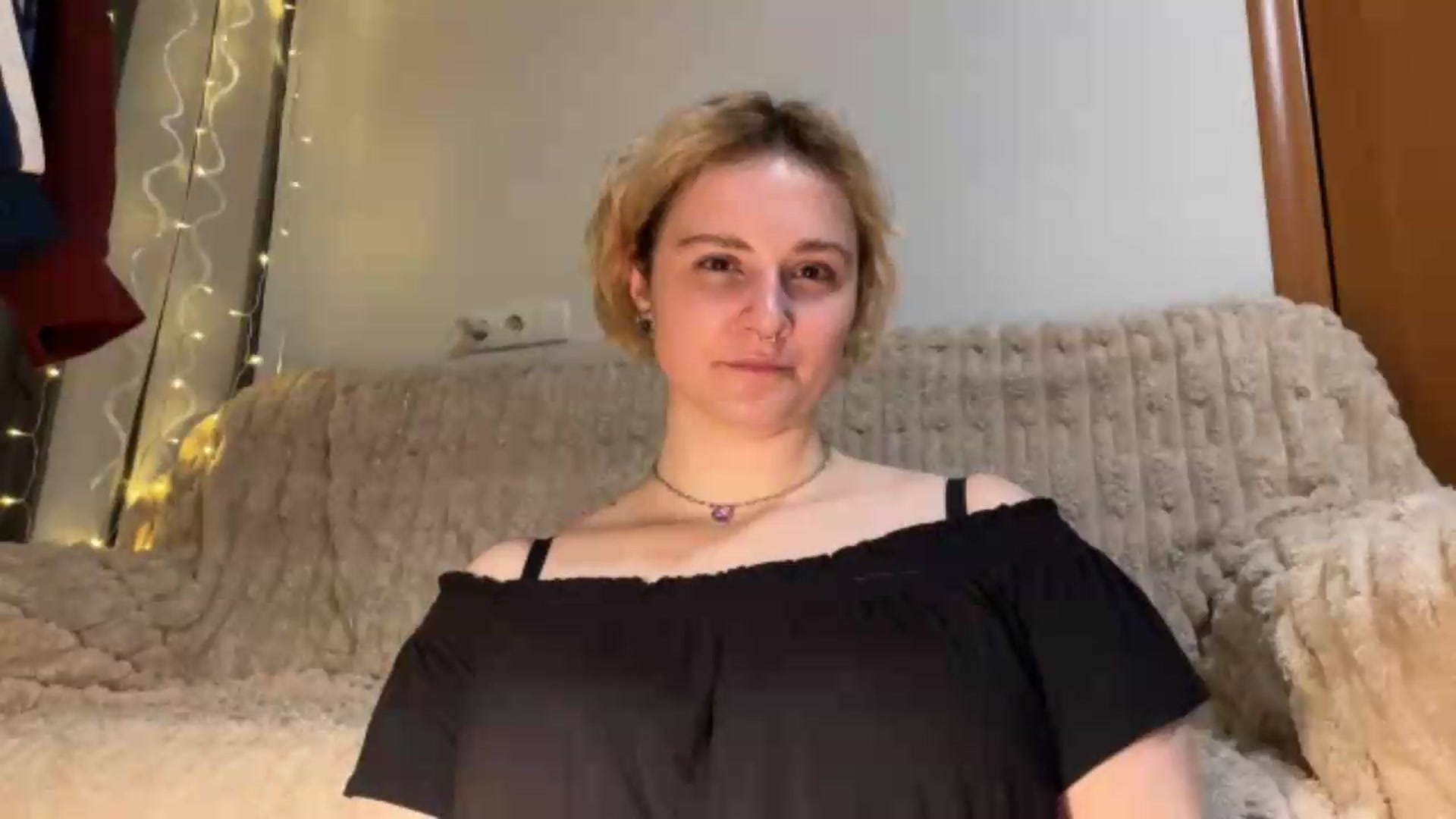 Gallery image thumbnail from EvaSmile's myfreecams stream on, 07/08/2026, 20:19 image 7 of 20