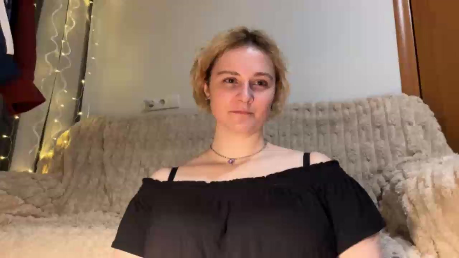 Gallery image thumbnail from EvaSmile's myfreecams stream on, 07/08/2026, 20:19 image 9 of 20