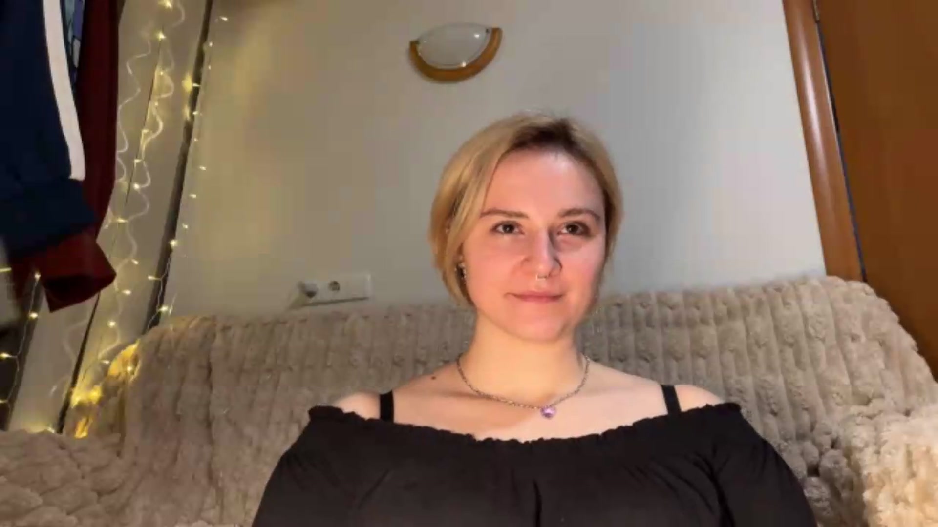Gallery image thumbnail from EvaSmile's myfreecams stream on, 07/09/2026, 18:47 image 6 of 20