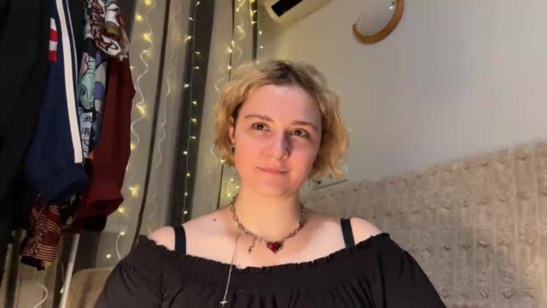 Gallery image thumbnail from EvaSmile's myfreecams stream on, 07/10/2026, 18:17 image 10 of 20