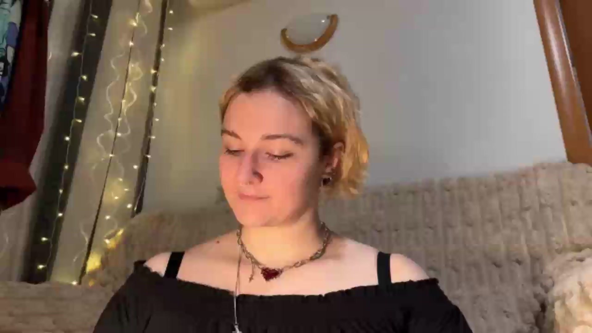 Gallery image thumbnail from EvaSmile's myfreecams stream on, 07/10/2026, 18:17 image 4 of 20