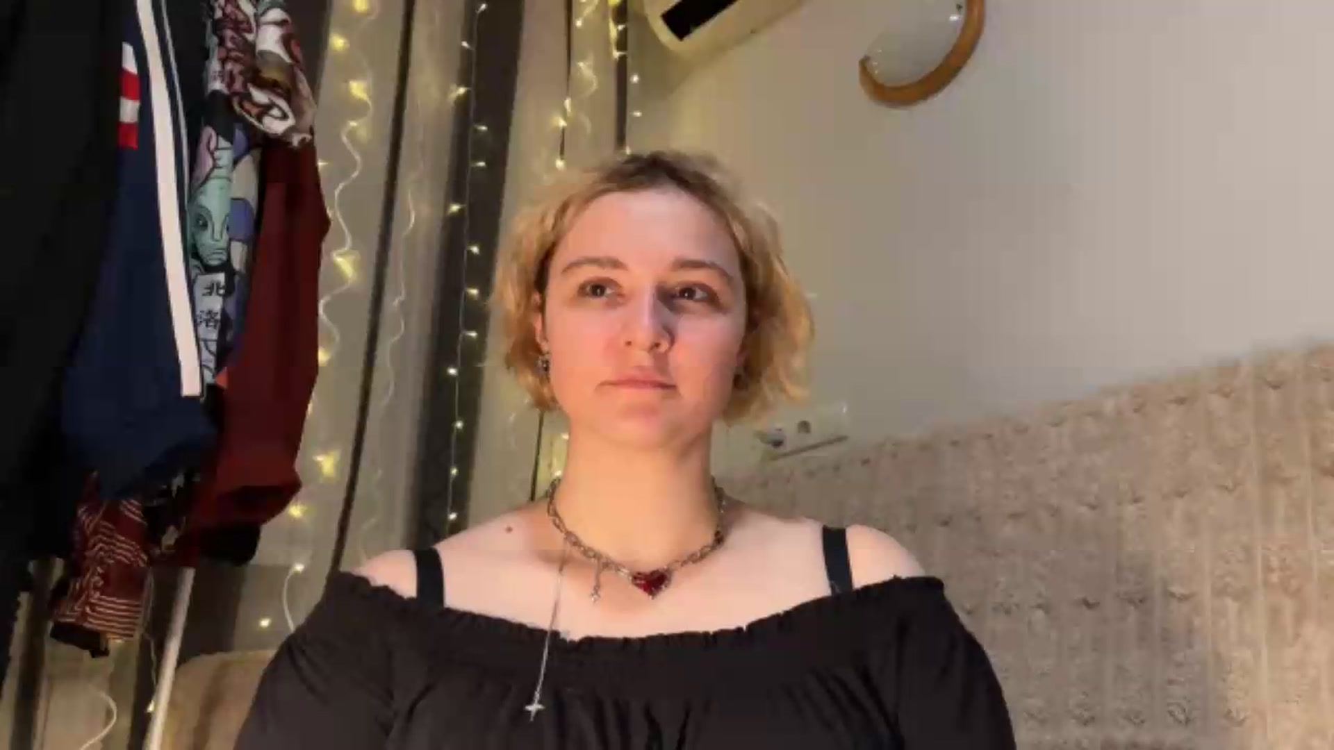 Gallery image thumbnail from EvaSmile's myfreecams stream on, 07/10/2026, 18:17 image 8 of 20