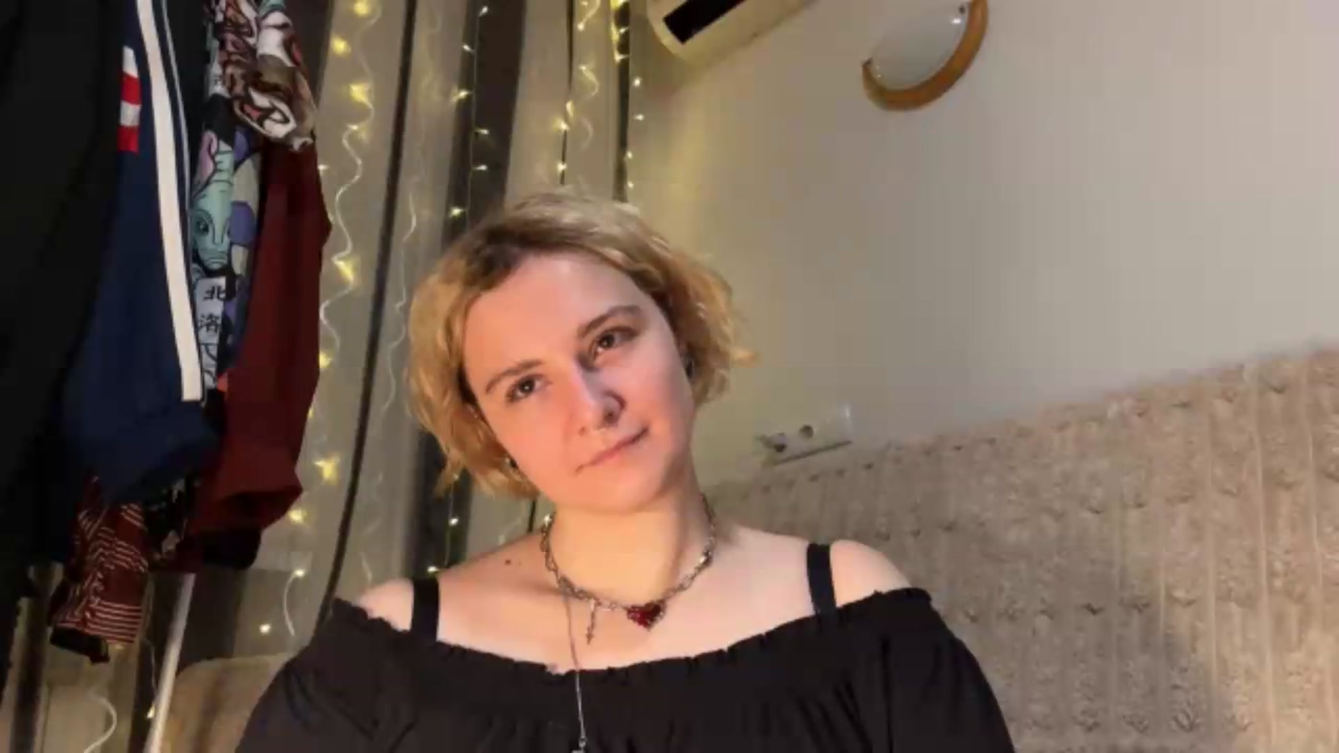 Gallery image thumbnail from EvaSmile's myfreecams stream on, 07/10/2026, 18:17 image 13 of 20