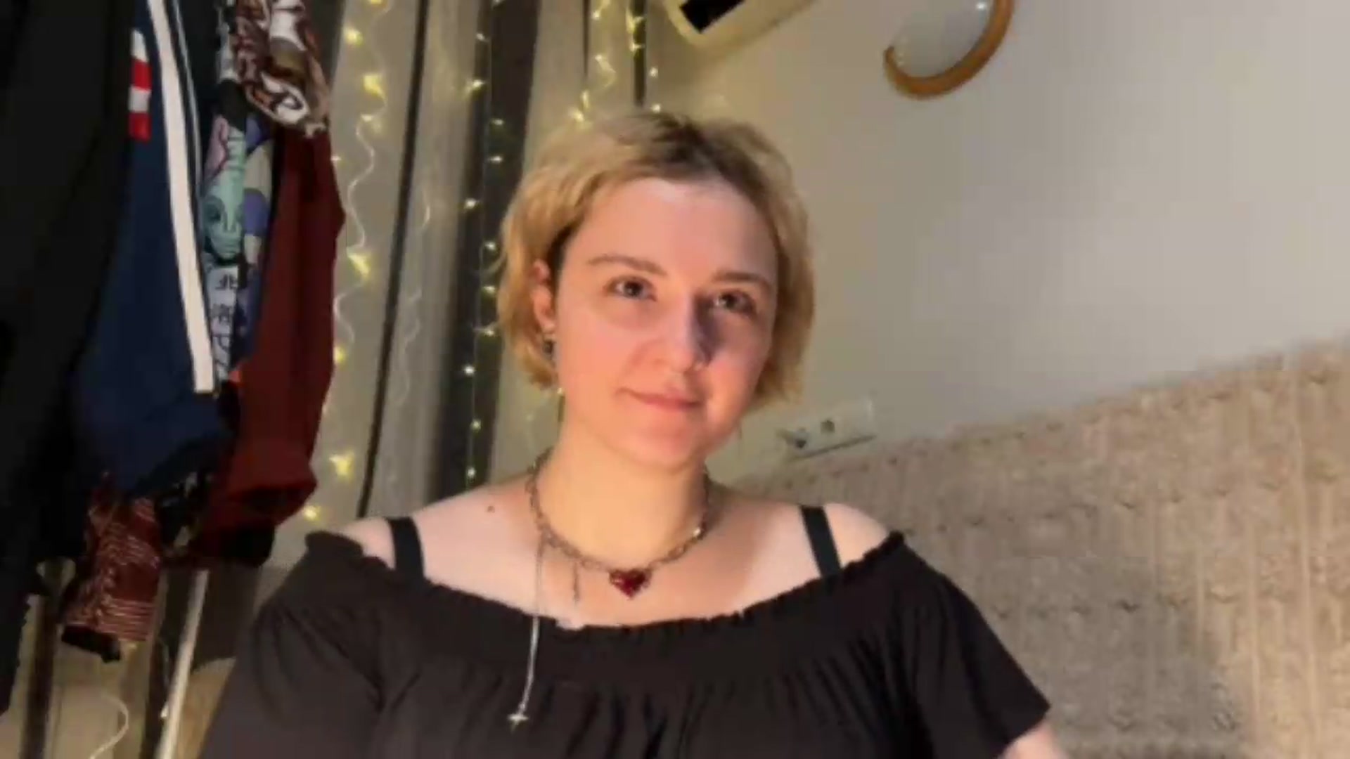 Gallery image thumbnail from EvaSmile's myfreecams stream on, 07/10/2026, 18:17 image 5 of 20