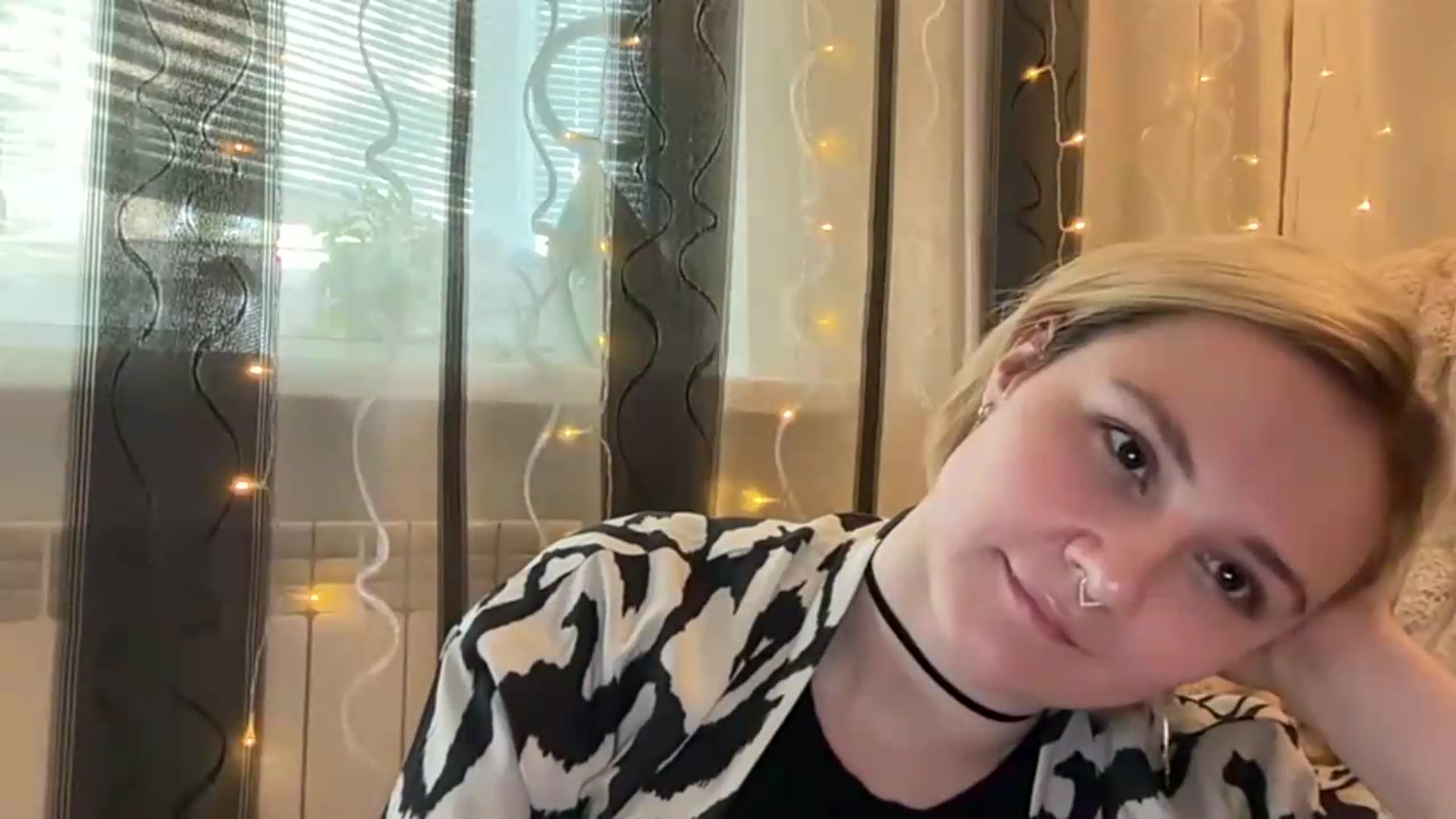 Gallery image thumbnail from EvaSmile's myfreecams stream on, 07/23/2026, 15:31 image 13 of 20