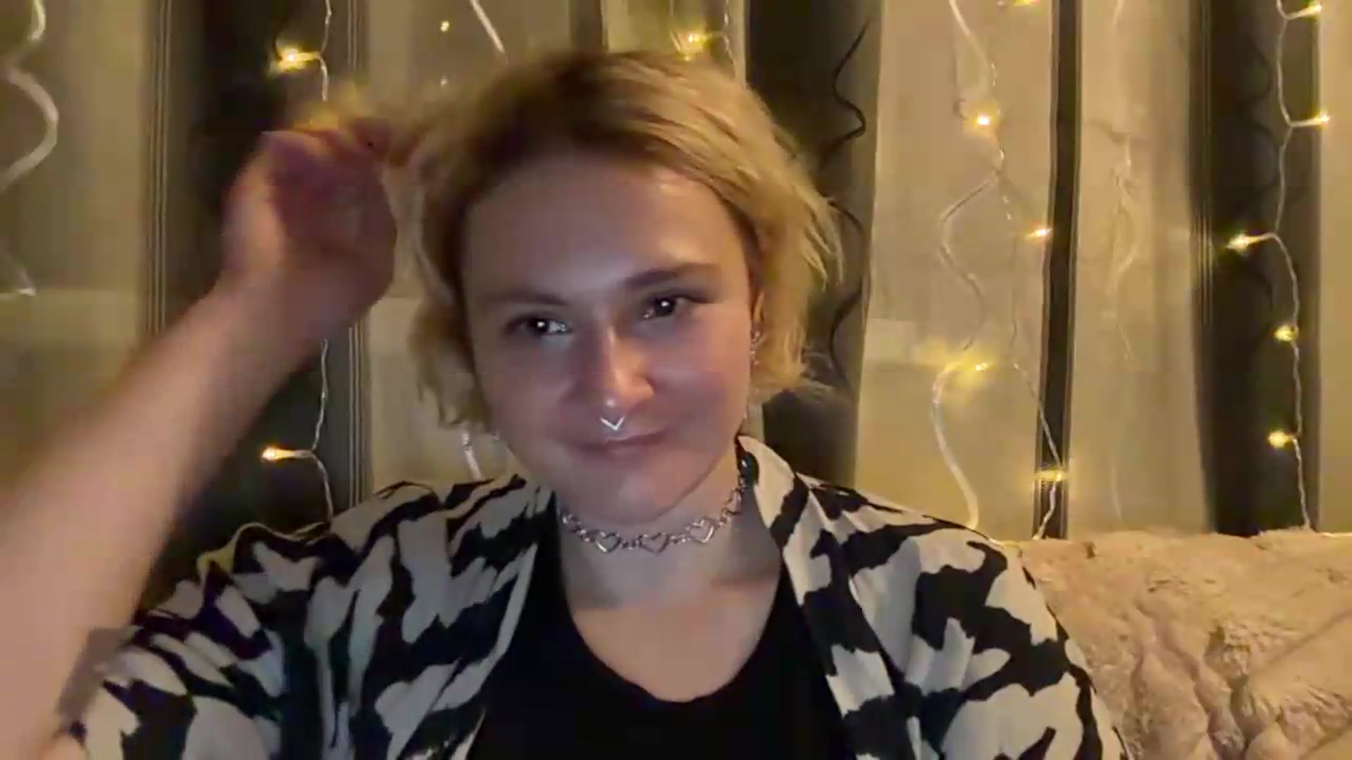 Gallery image thumbnail from EvaSmile's myfreecams stream on, 07/27/2026, 19:13 image 18 of 20