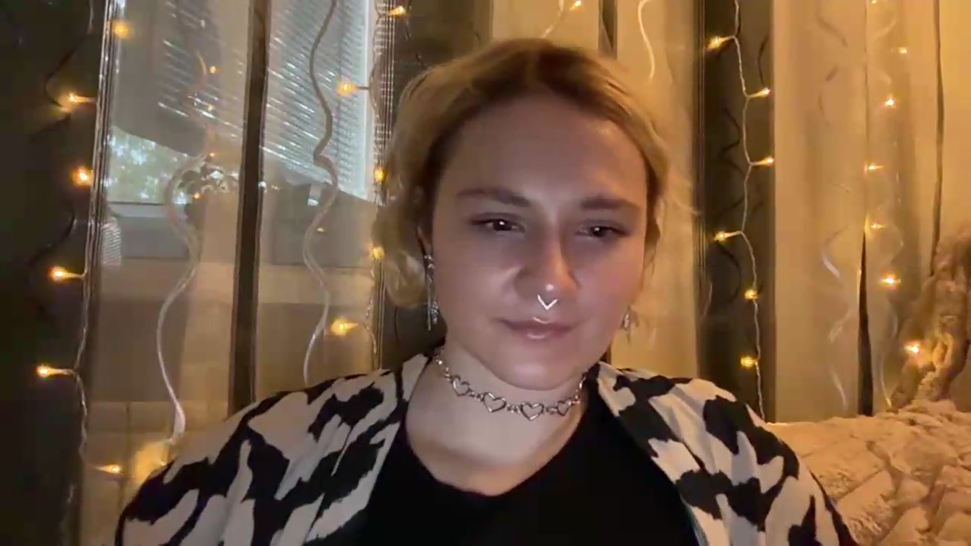 Gallery image thumbnail from EvaSmile's myfreecams stream on, 07/27/2026, 19:13 image 2 of 20