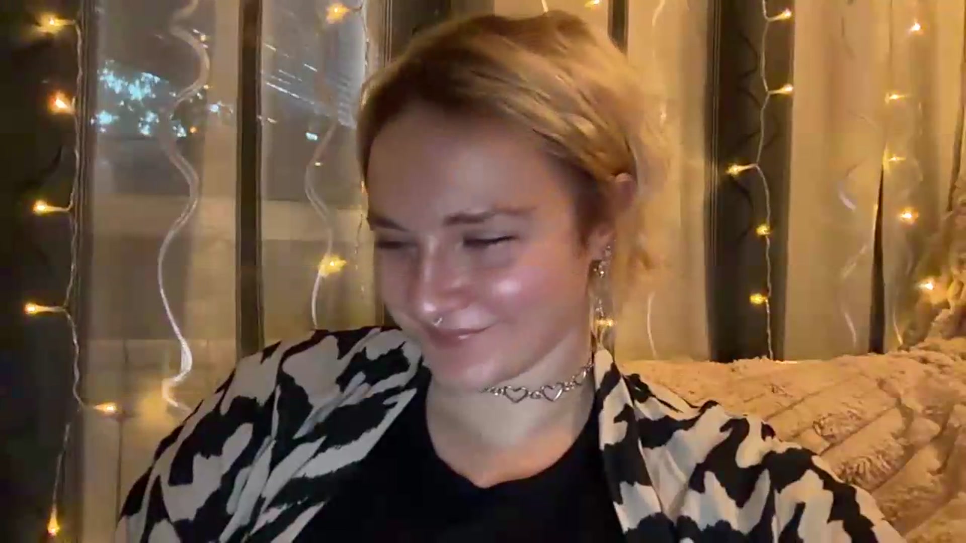 Gallery image thumbnail from EvaSmile's myfreecams stream on, 07/27/2026, 19:13 image 5 of 20