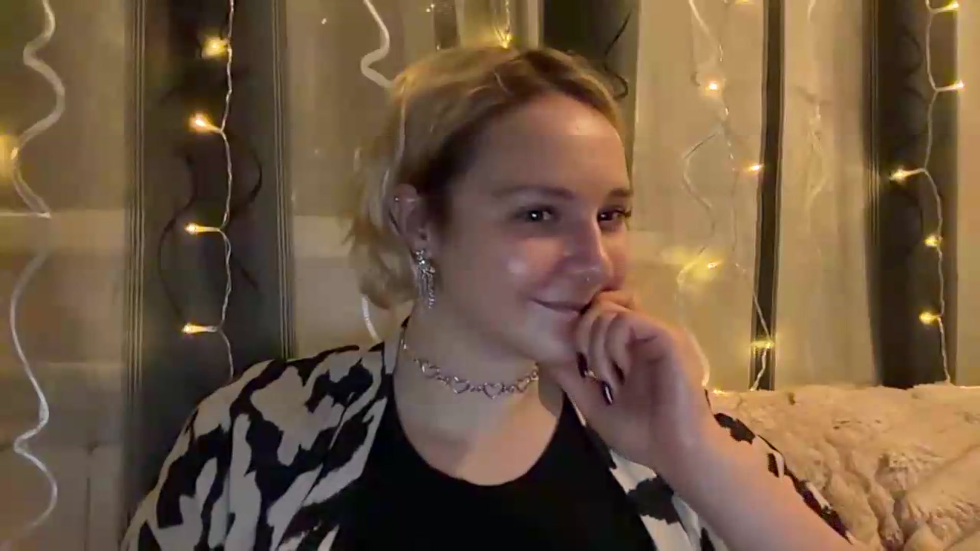 Gallery image thumbnail from EvaSmile's myfreecams stream on, 07/27/2026, 19:13 image 19 of 20