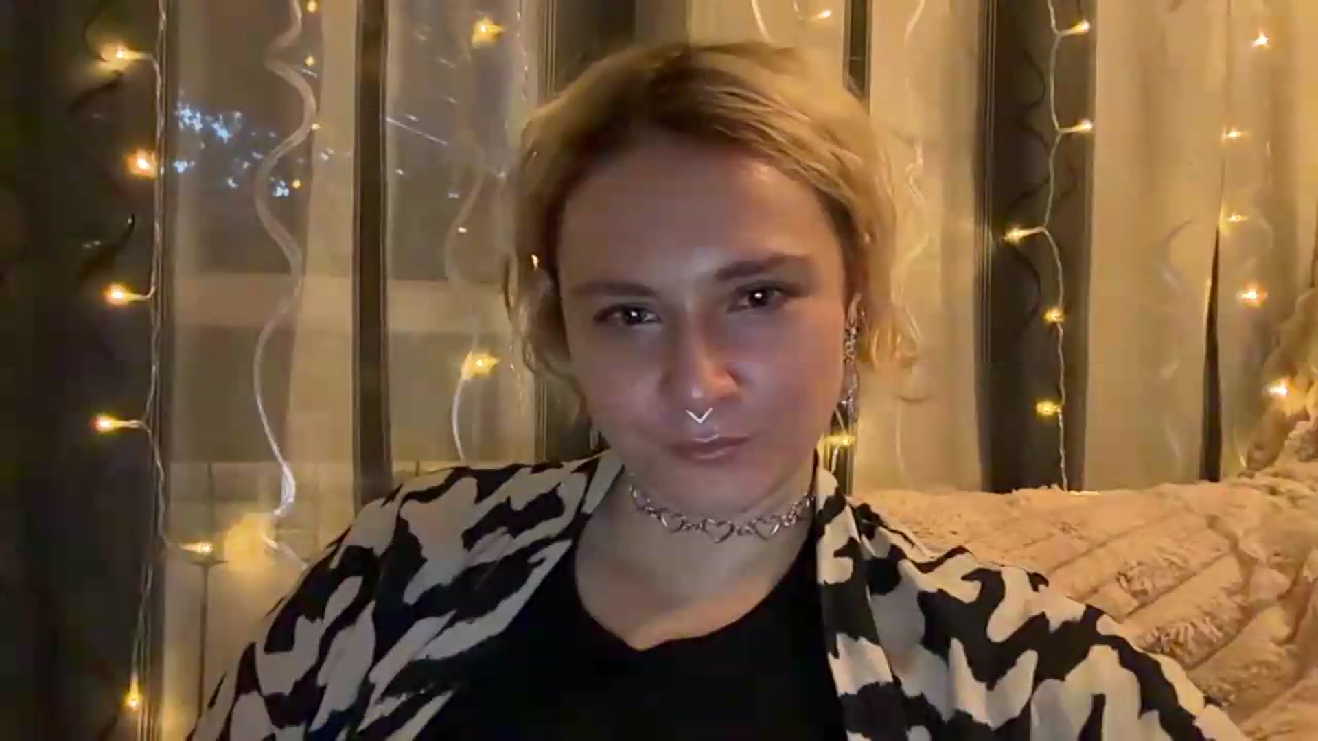 Gallery image thumbnail from EvaSmile's myfreecams stream on, 07/27/2026, 19:13 image 8 of 20