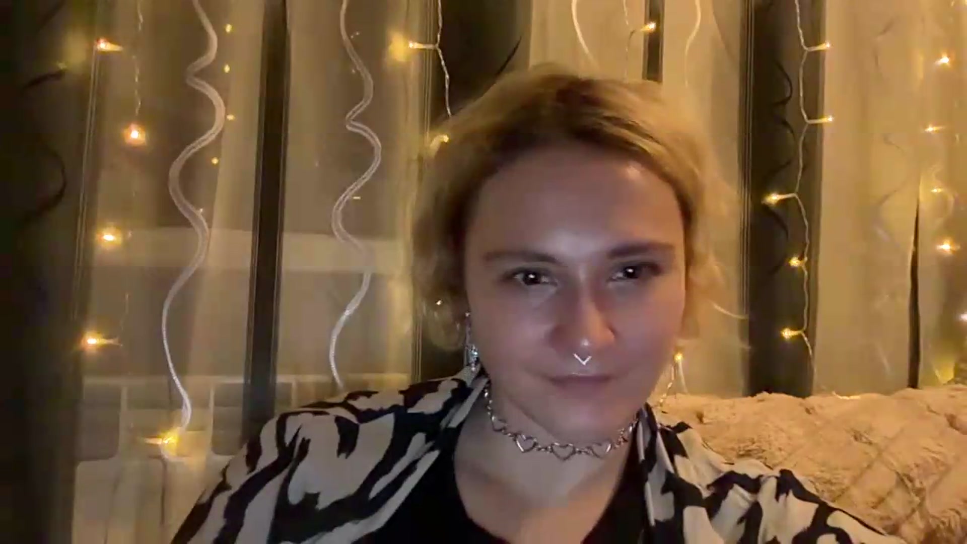 Gallery image thumbnail from EvaSmile's myfreecams stream on, 07/27/2026, 20:41 image 10 of 20