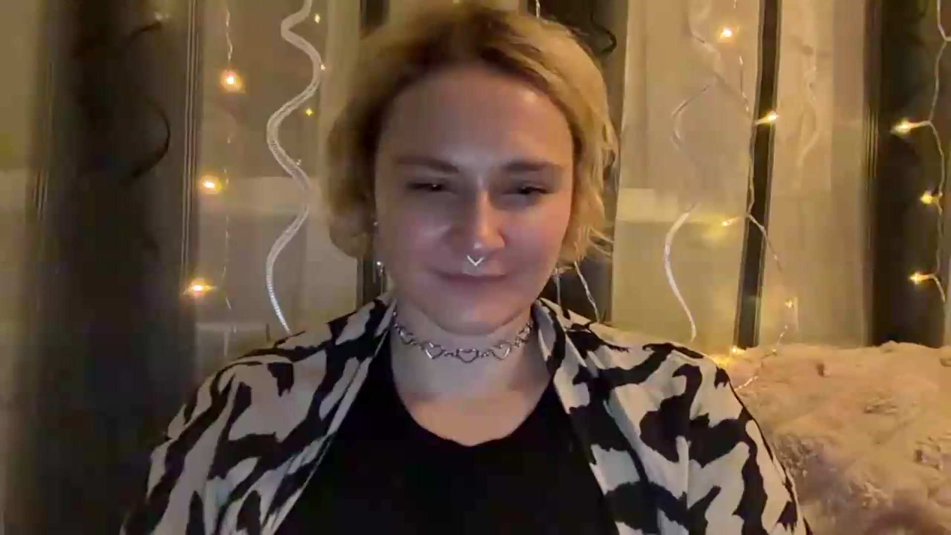 Gallery image thumbnail from EvaSmile's myfreecams stream on, 07/27/2026, 20:41 image 15 of 20