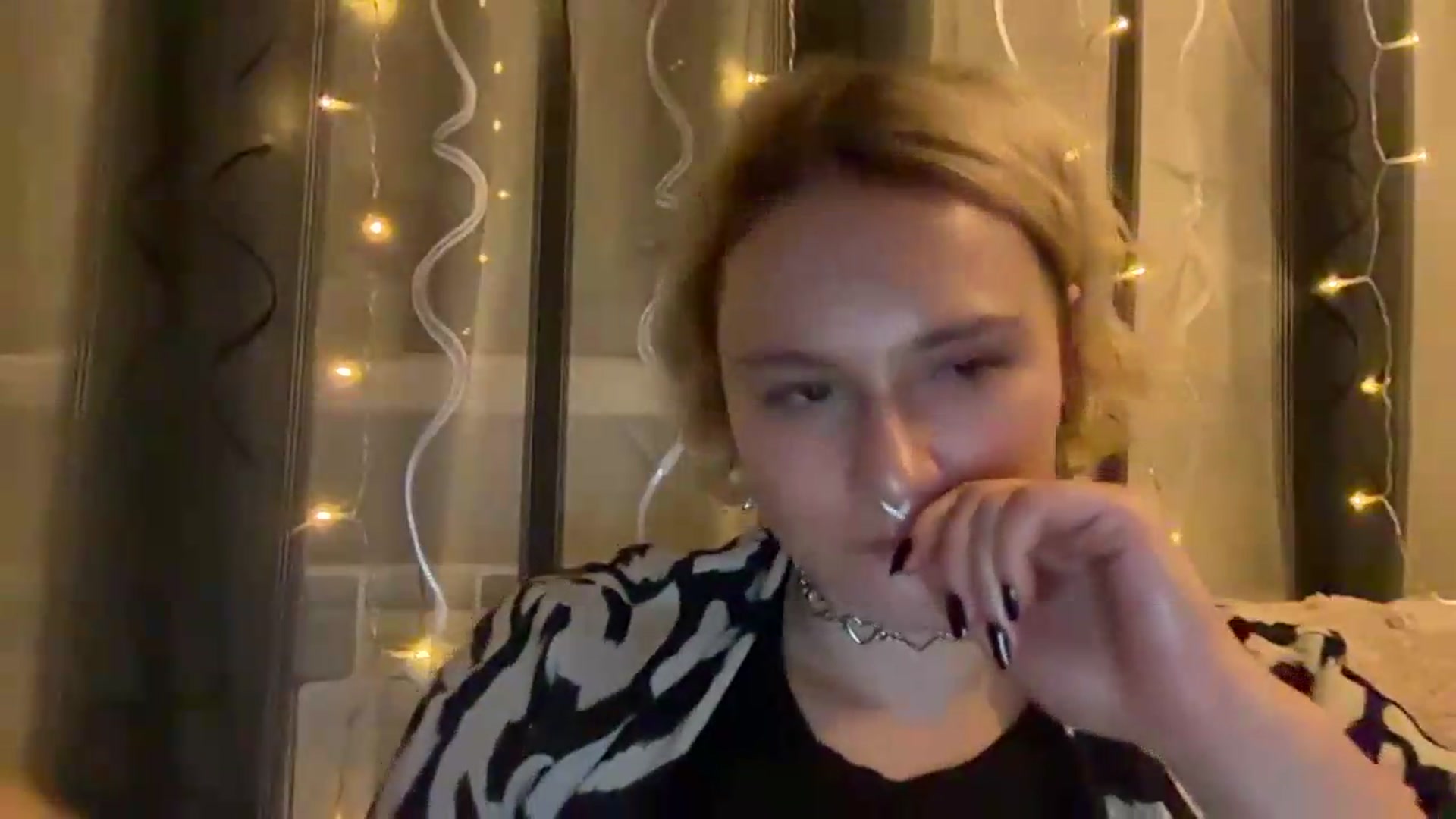 Gallery image thumbnail from EvaSmile's myfreecams stream on, 07/27/2026, 20:41 image 9 of 20