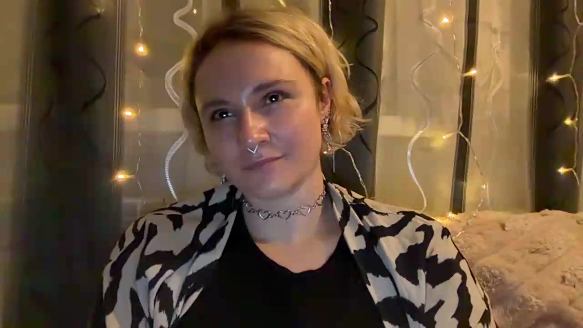Gallery image thumbnail from EvaSmile's myfreecams stream on, 07/27/2026, 20:41 image 16 of 20