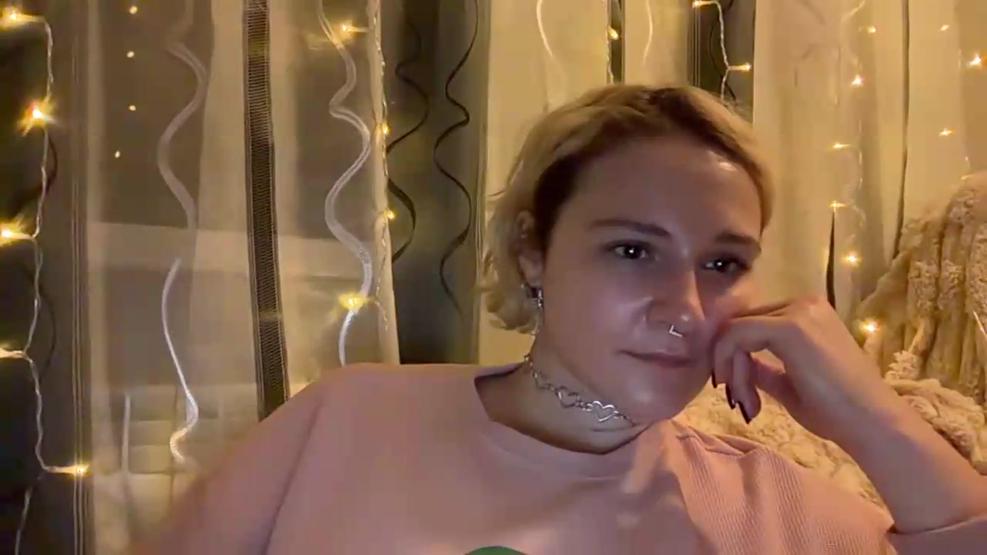 Gallery image thumbnail from EvaSmile's myfreecams stream on, 07/28/2026, 20:26 image 9 of 20