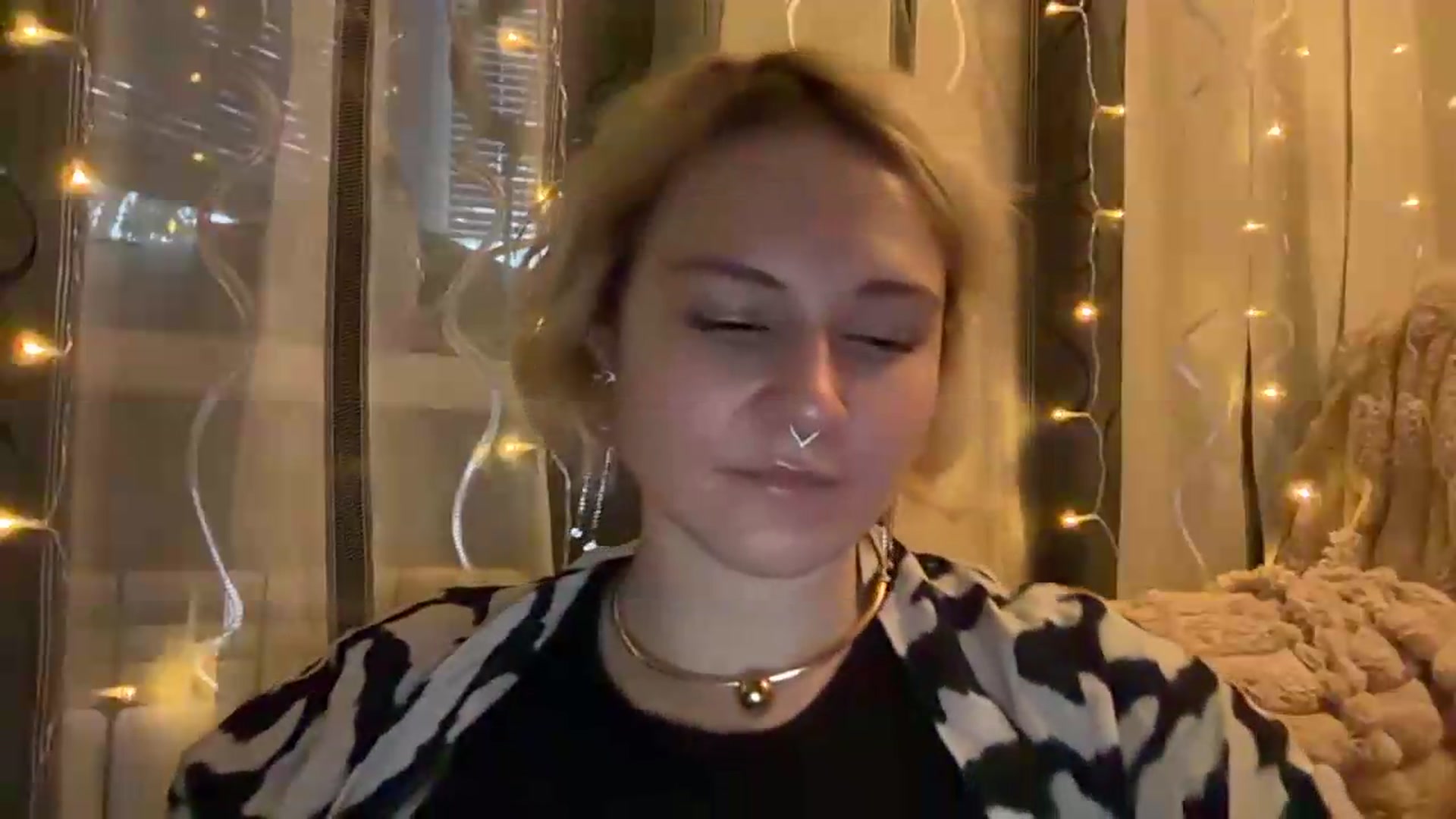 Gallery image thumbnail from EvaSmile's myfreecams stream on, 07/29/2026, 18:09 image 15 of 20