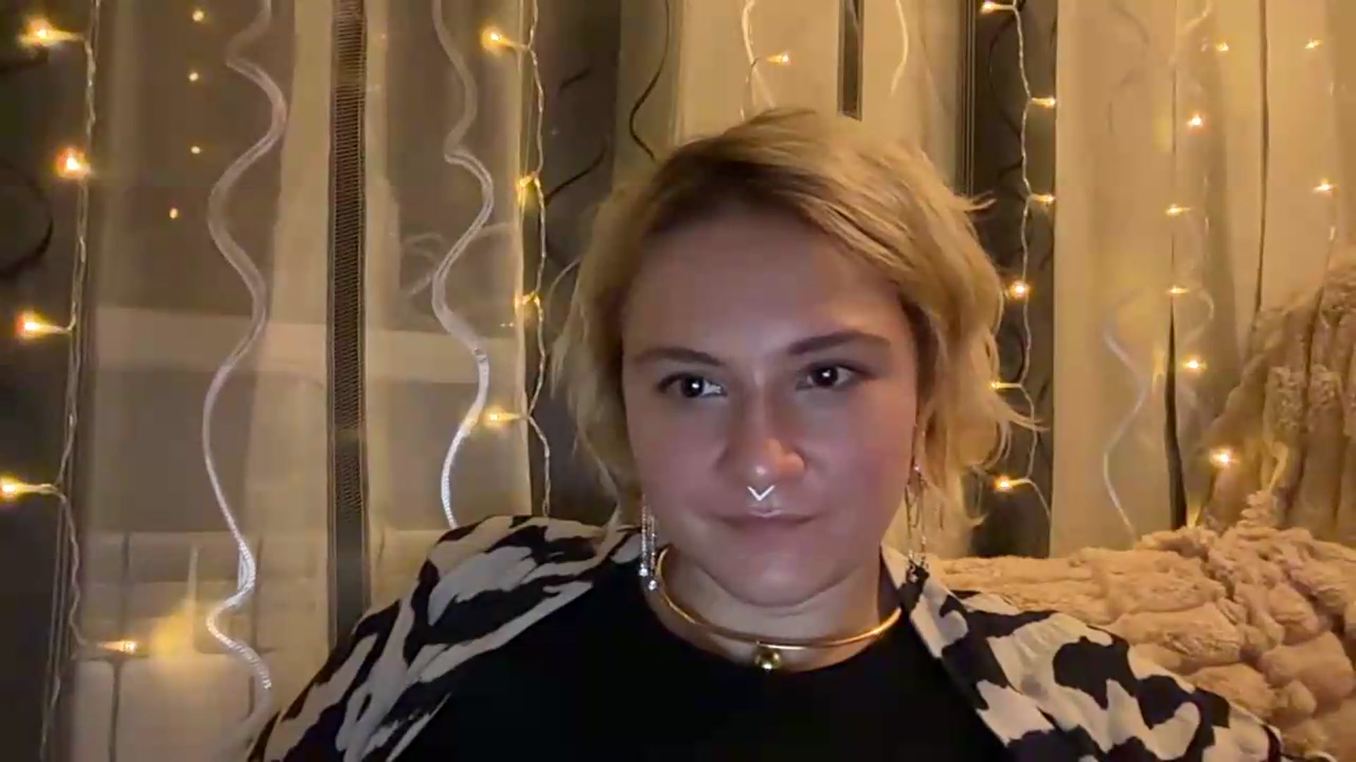 Gallery image thumbnail from EvaSmile's myfreecams stream on, 07/29/2026, 19:27 image 16 of 20