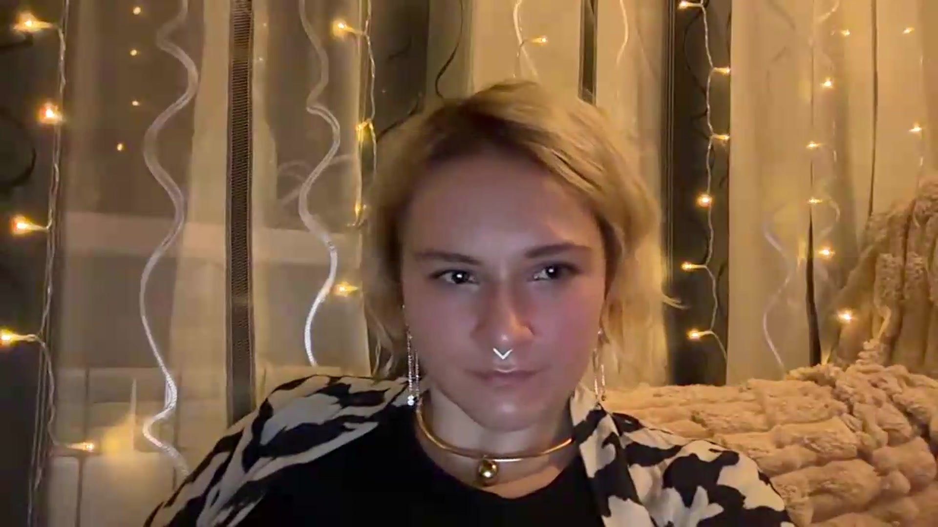 Gallery image thumbnail from EvaSmile's myfreecams stream on, 07/29/2026, 19:27 image 14 of 20